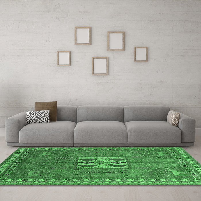 Machine Washable Oriental Emerald Green Industrial Area Rugs in a Living Room,, wshurb2271emgrn