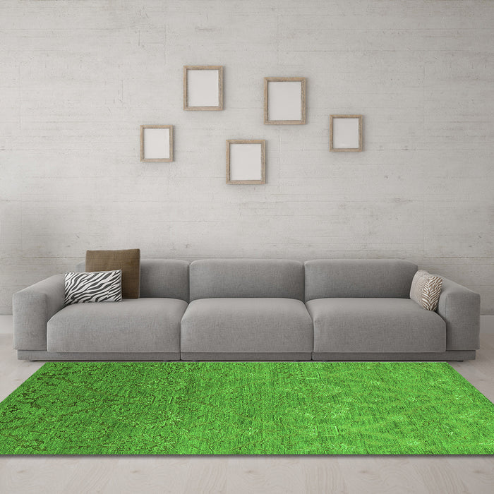 Machine Washable Oriental Green Industrial Area Rugs in a Living Room,, wshurb2274grn