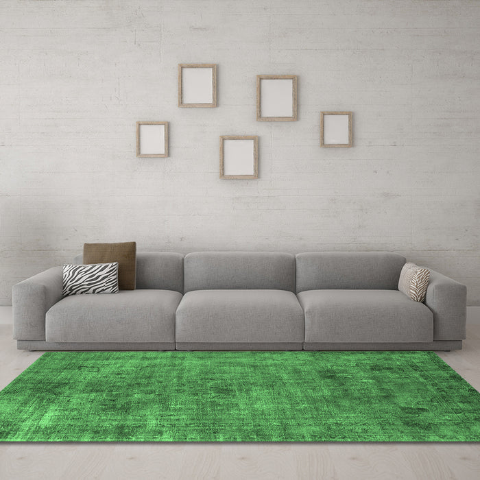 Machine Washable Oriental Emerald Green Industrial Area Rugs in a Living Room,, wshurb2275emgrn