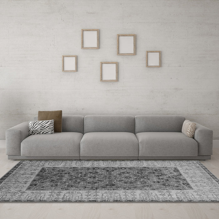 Machine Washable Oriental Gray Industrial Rug in a Living Room,, wshurb2276gry
