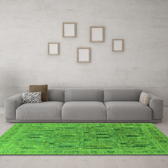 Machine Washable Oriental Green Industrial Area Rugs in a Living Room,, wshurb2283grn