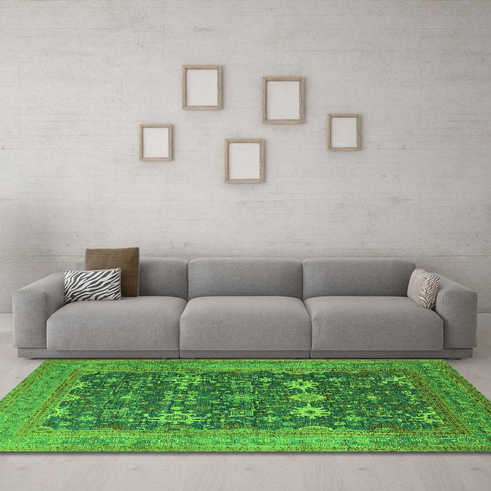 Machine Washable Oriental Green Traditional Area Rugs in a Living Room,, wshurb2291grn