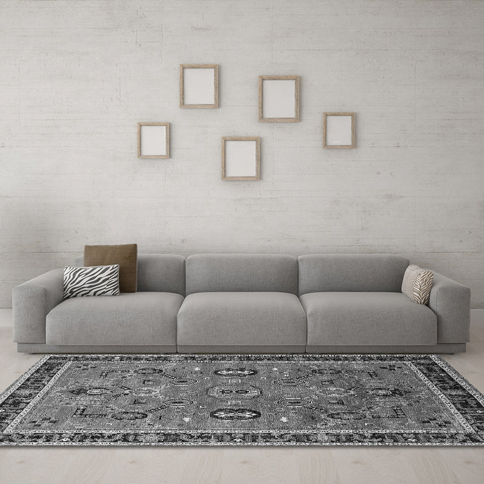 Machine Washable Oriental Gray Traditional Rug in a Living Room,, wshurb2292gry