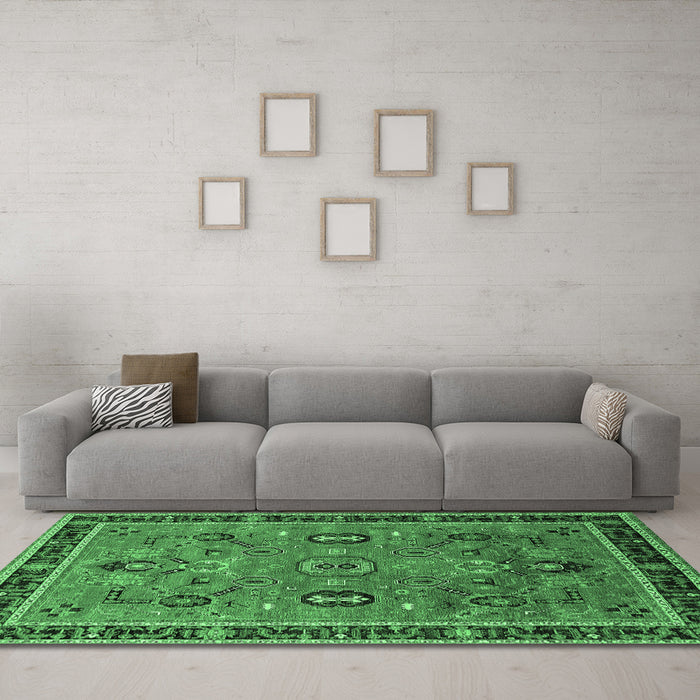 Machine Washable Oriental Emerald Green Traditional Area Rugs in a Living Room,, wshurb2292emgrn