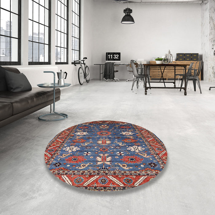 Round Mid-Century Modern Gunmetal Gray Oriental Rug in a Office, urb2293