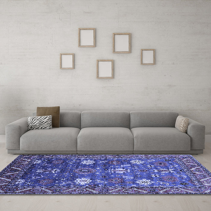 Machine Washable Oriental Blue Traditional Rug in a Living Room, wshurb2293blu