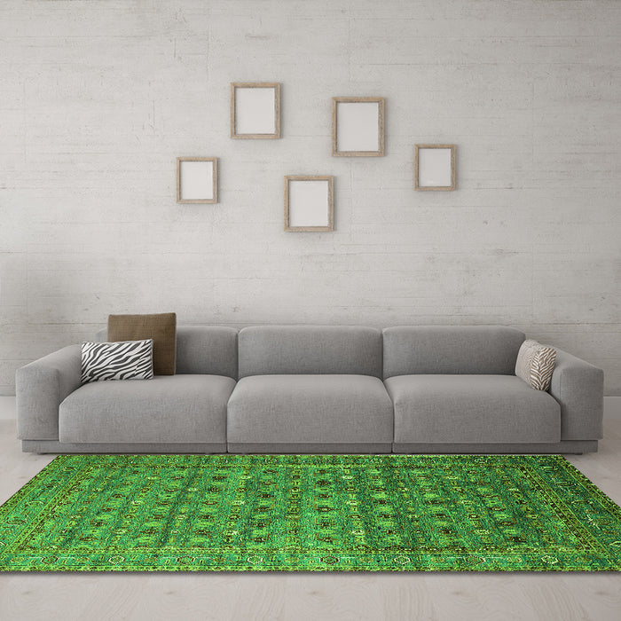 Machine Washable Oriental Green Traditional Area Rugs in a Living Room,, wshurb2294grn