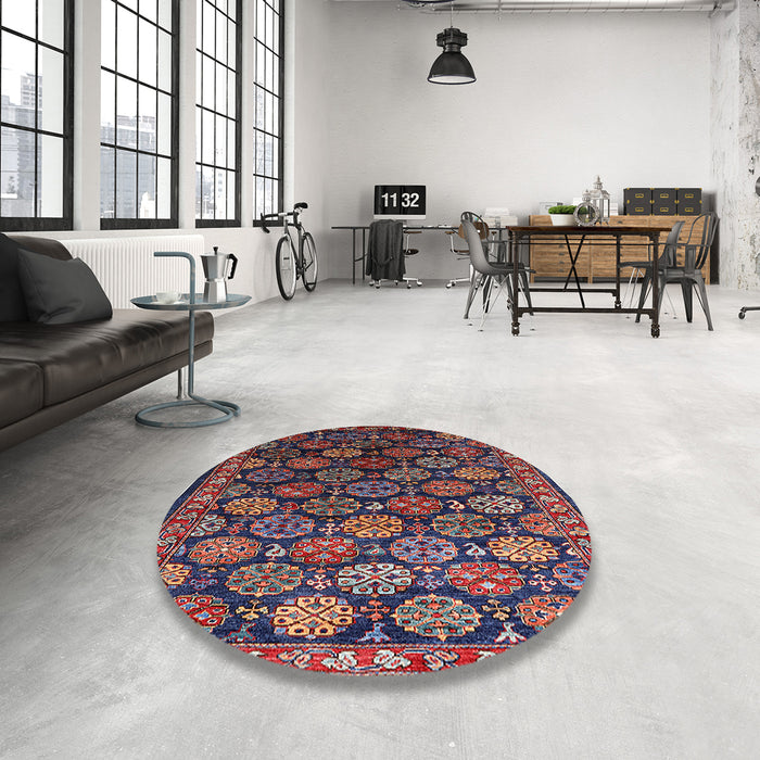 Round Mid-Century Modern Gray Oriental Rug in a Office, urb2295