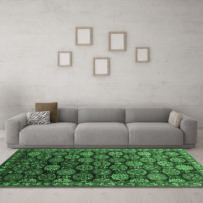 Machine Washable Oriental Emerald Green Industrial Area Rugs in a Living Room,, wshurb2295emgrn