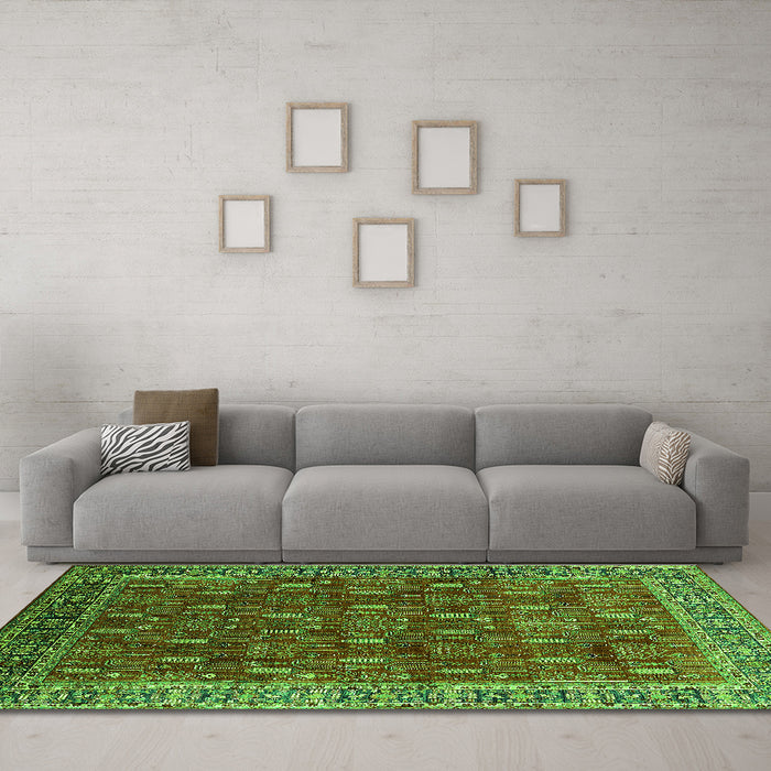Machine Washable Oriental Green Traditional Area Rugs in a Living Room,, wshurb2300grn