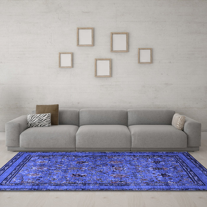 Machine Washable Oriental Blue Traditional Rug in a Living Room, wshurb2302blu
