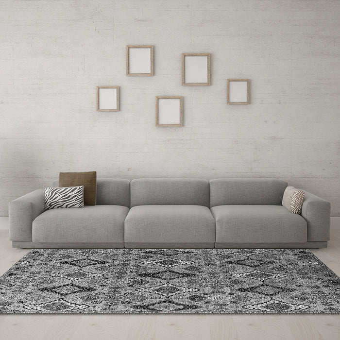 Machine Washable Oriental Gray Industrial Rug in a Living Room,, wshurb2312gry