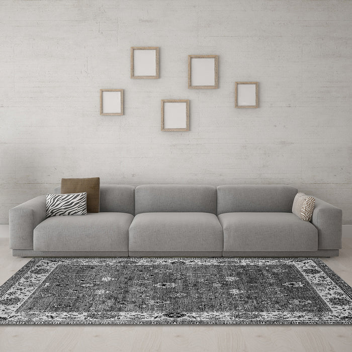 Machine Washable Oriental Gray Industrial Rug in a Living Room,, wshurb2317gry
