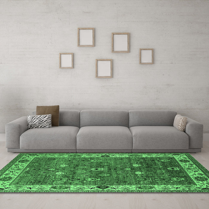 Machine Washable Oriental Emerald Green Industrial Area Rugs in a Living Room,, wshurb2317emgrn