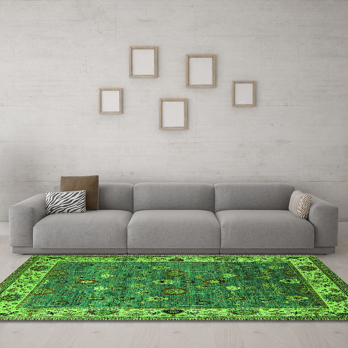 Machine Washable Oriental Green Industrial Area Rugs in a Living Room,, wshurb2317grn