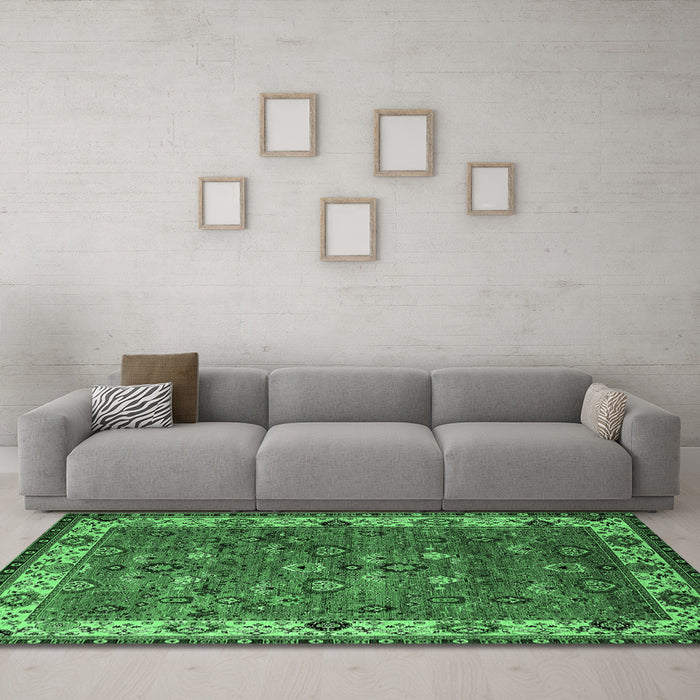 Machine Washable Oriental Emerald Green Industrial Area Rugs in a Living Room,, wshurb2318emgrn