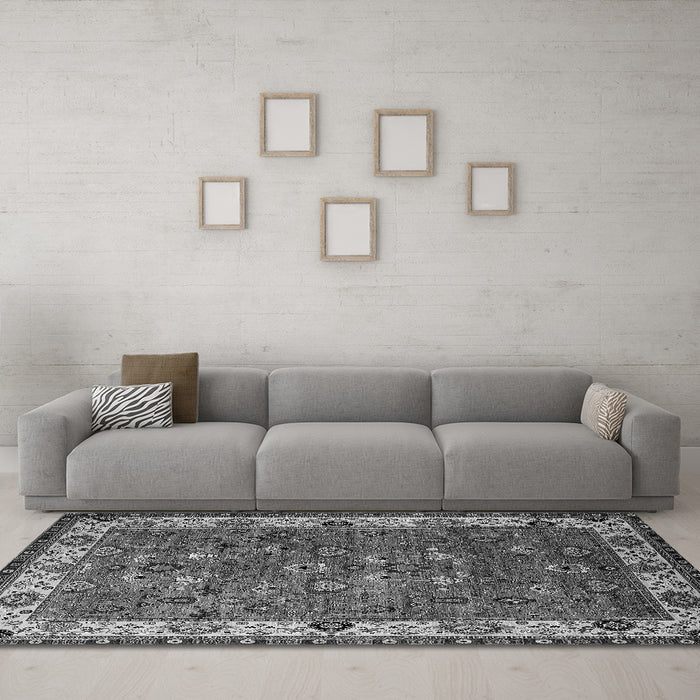 Machine Washable Oriental Gray Industrial Rug in a Living Room,, wshurb2318gry
