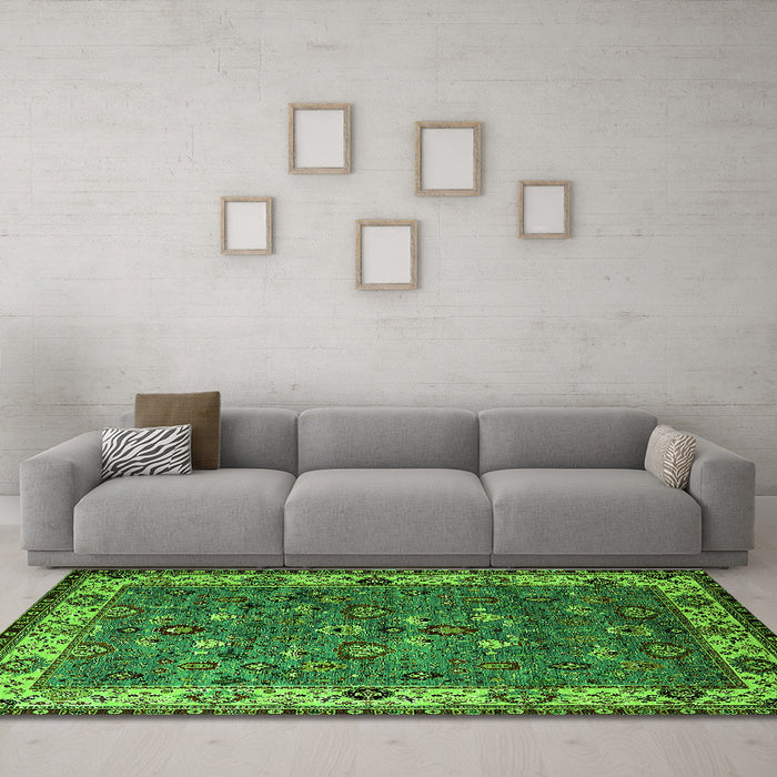 Machine Washable Oriental Green Industrial Area Rugs in a Living Room,, wshurb2318grn