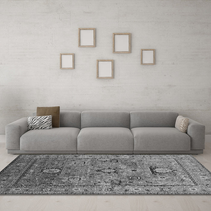Machine Washable Oriental Gray Industrial Rug in a Living Room,, wshurb2325gry