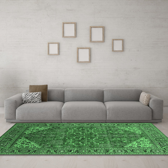 Machine Washable Oriental Emerald Green Industrial Area Rugs in a Living Room,, wshurb2328emgrn