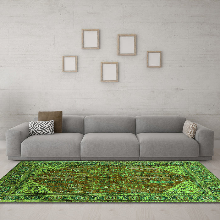 Machine Washable Oriental Green Industrial Area Rugs in a Living Room,, wshurb2328grn