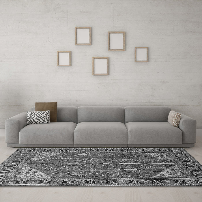 Machine Washable Oriental Gray Industrial Rug in a Living Room,, wshurb2329gry