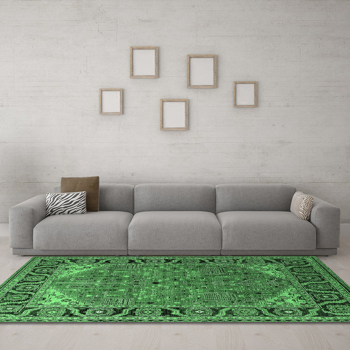Machine Washable Oriental Emerald Green Industrial Area Rugs in a Living Room,, wshurb2330emgrn