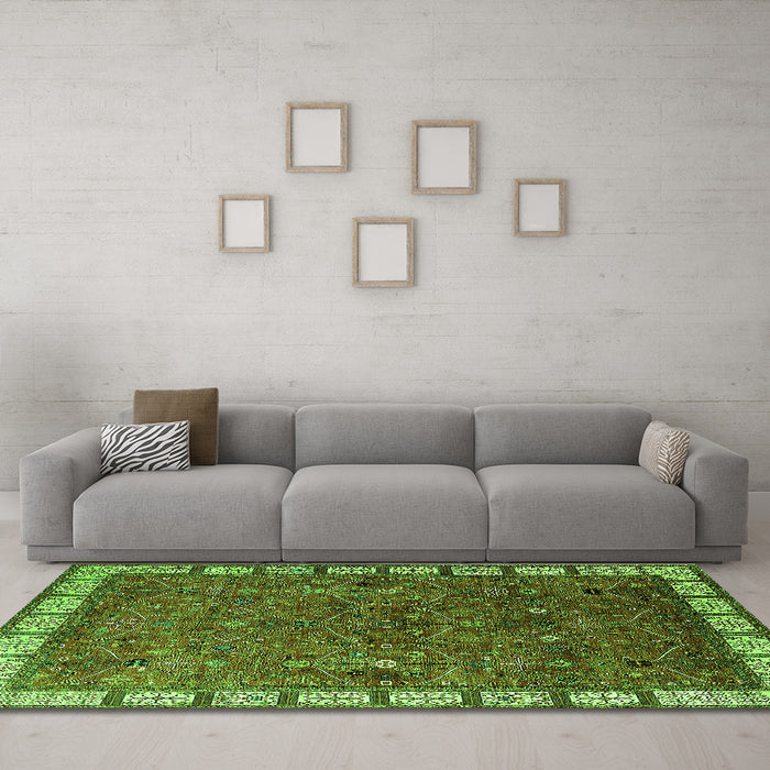 Machine Washable Oriental Green Industrial Area Rugs in a Living Room,, wshurb2331grn