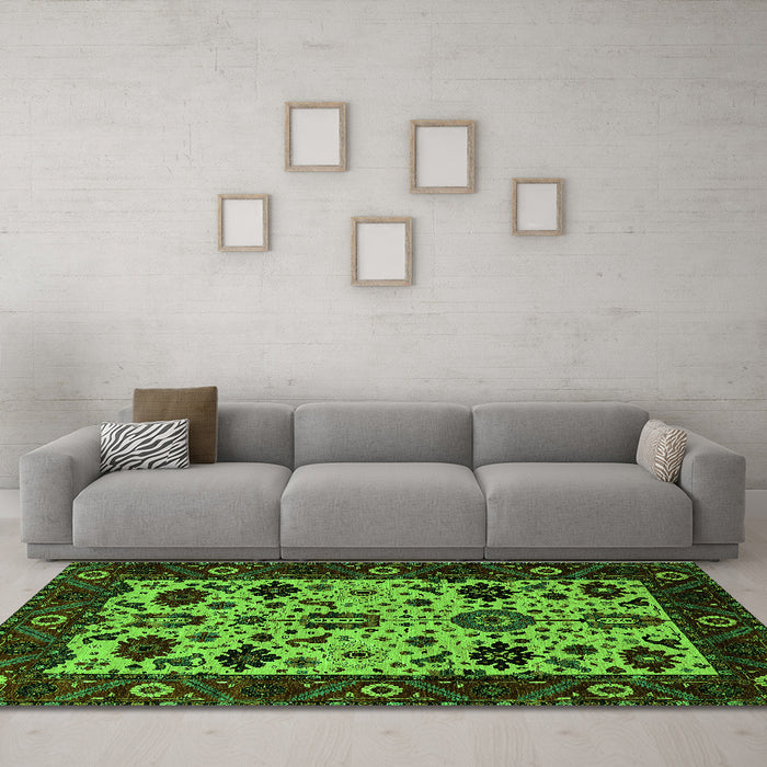 Machine Washable Oriental Green Traditional Area Rugs in a Living Room,, wshurb2334grn