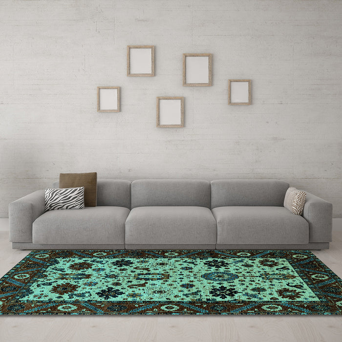 Machine Washable Oriental Turquoise Traditional Area Rugs in a Living Room,, wshurb2334turq