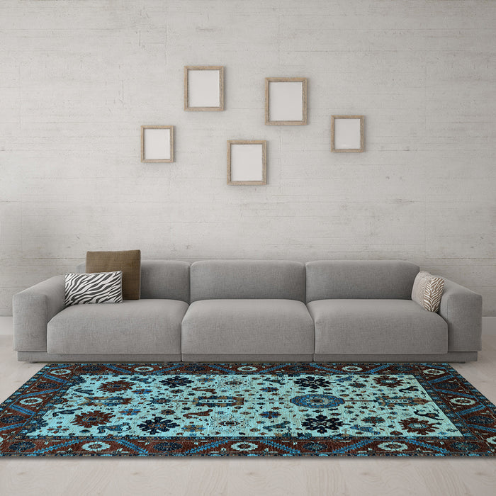 Machine Washable Oriental Light Blue Traditional Rug in a Living Room, wshurb2334lblu