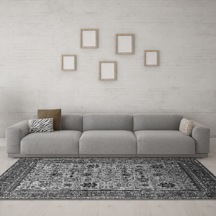 Machine Washable Oriental Gray Industrial Rug in a Living Room,, wshurb2335gry