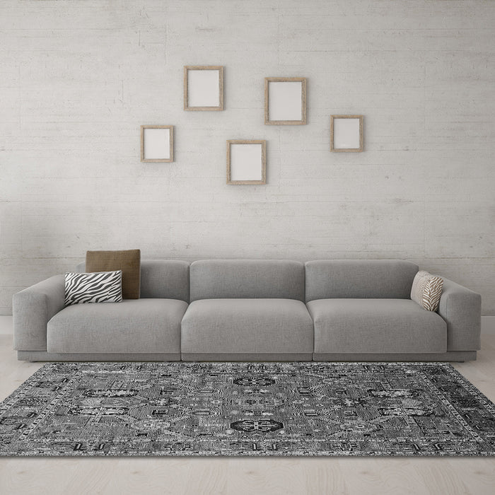 Machine Washable Oriental Gray Traditional Rug in a Living Room,, wshurb2336gry