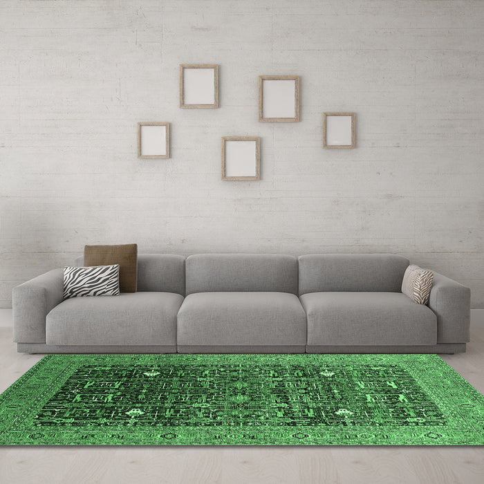 Machine Washable Oriental Emerald Green Industrial Area Rugs in a Living Room,, wshurb2337emgrn