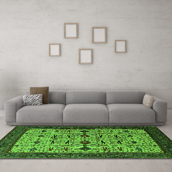 Machine Washable Oriental Green Traditional Area Rugs in a Living Room,, wshurb2338grn