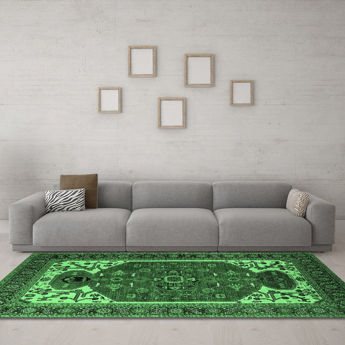 Machine Washable Persian Emerald Green Traditional Area Rugs in a Living Room,, wshurb2339emgrn