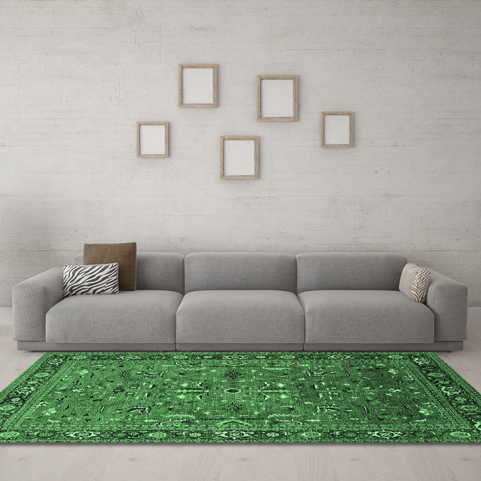 Machine Washable Oriental Emerald Green Traditional Area Rugs in a Living Room,, wshurb2343emgrn