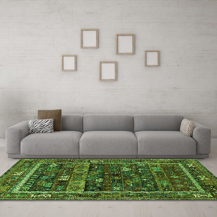 Machine Washable Oriental Green Industrial Area Rugs in a Living Room,, wshurb2348grn