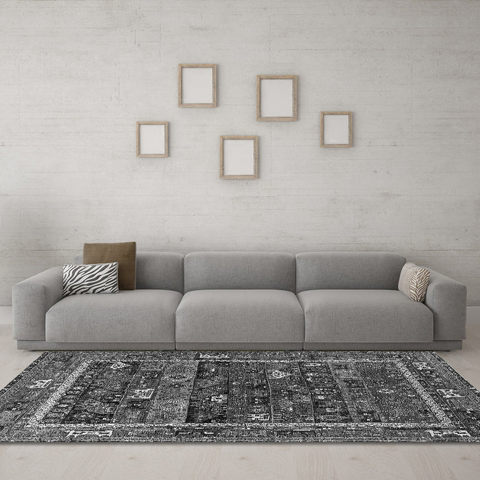 Machine Washable Oriental Gray Industrial Rug in a Living Room,, wshurb2348gry