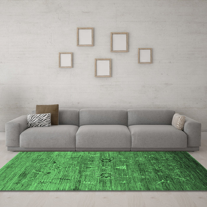 Machine Washable Oriental Emerald Green Industrial Area Rugs in a Living Room,, wshurb2350emgrn