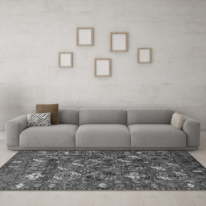 Machine Washable Oriental Gray Industrial Rug in a Living Room,, wshurb2351gry