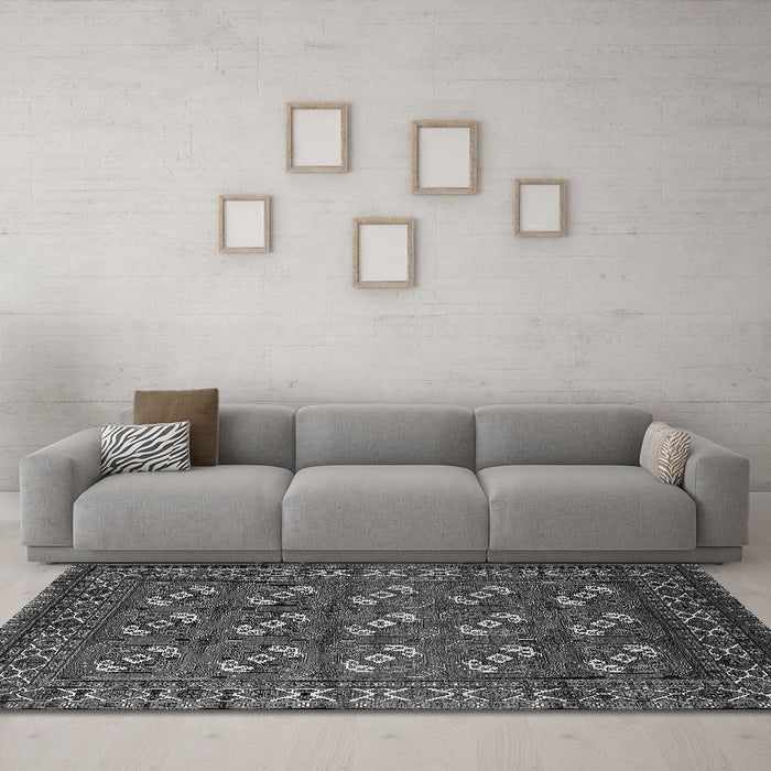 Machine Washable Oriental Gray Industrial Rug in a Living Room,, wshurb2353gry