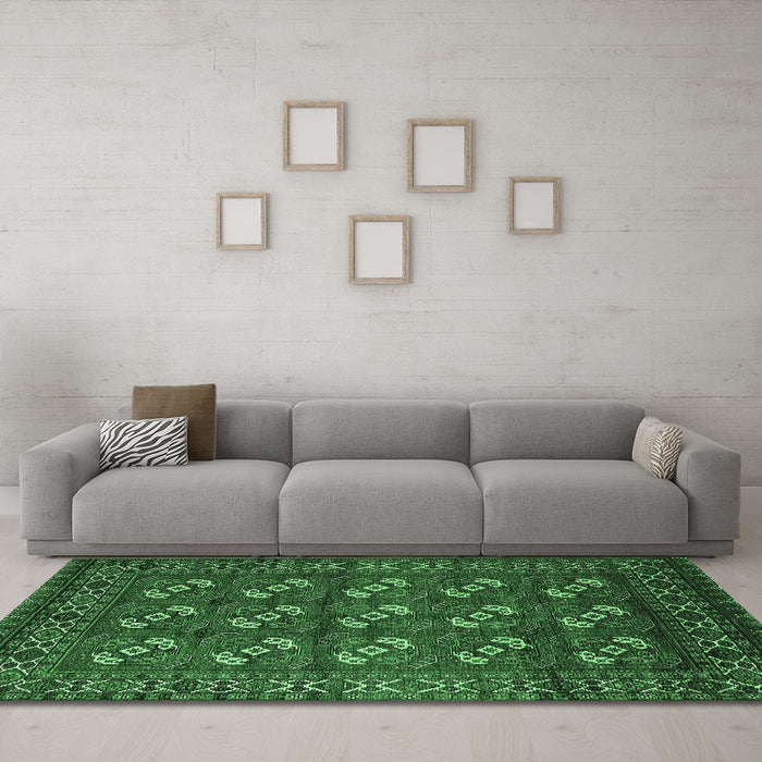 Machine Washable Oriental Emerald Green Industrial Area Rugs in a Living Room,, wshurb2353emgrn