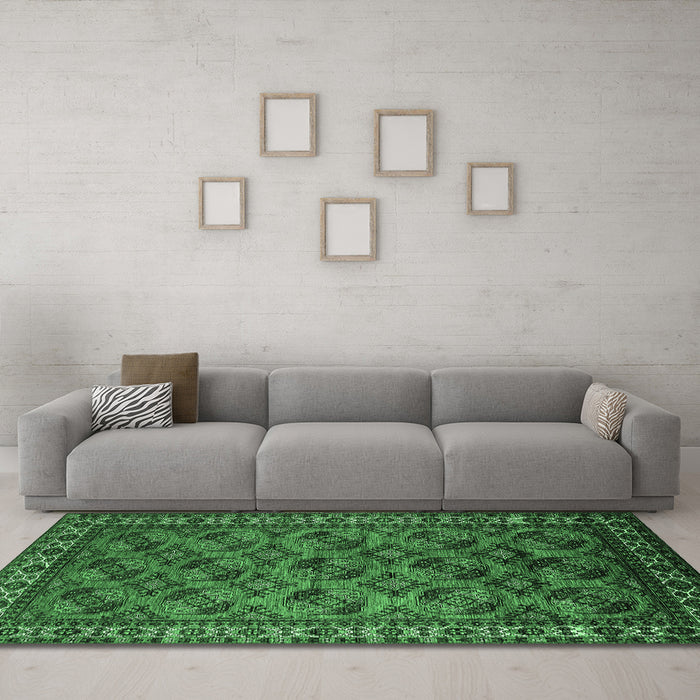 Machine Washable Oriental Emerald Green Industrial Area Rugs in a Living Room,, wshurb2354emgrn
