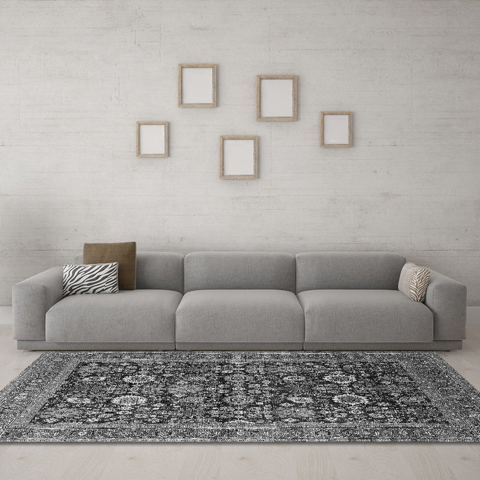Machine Washable Oriental Gray Traditional Rug in a Living Room,, wshurb2357gry
