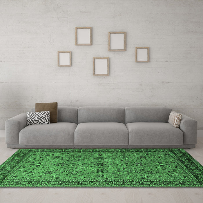 Machine Washable Oriental Emerald Green Traditional Area Rugs in a Living Room,, wshurb2358emgrn