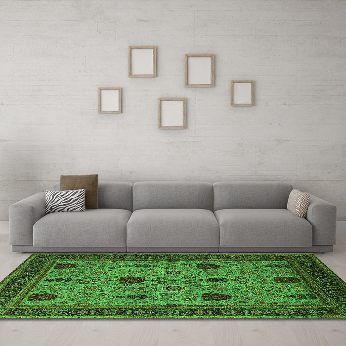 Machine Washable Oriental Green Traditional Area Rugs in a Living Room,, wshurb2361grn