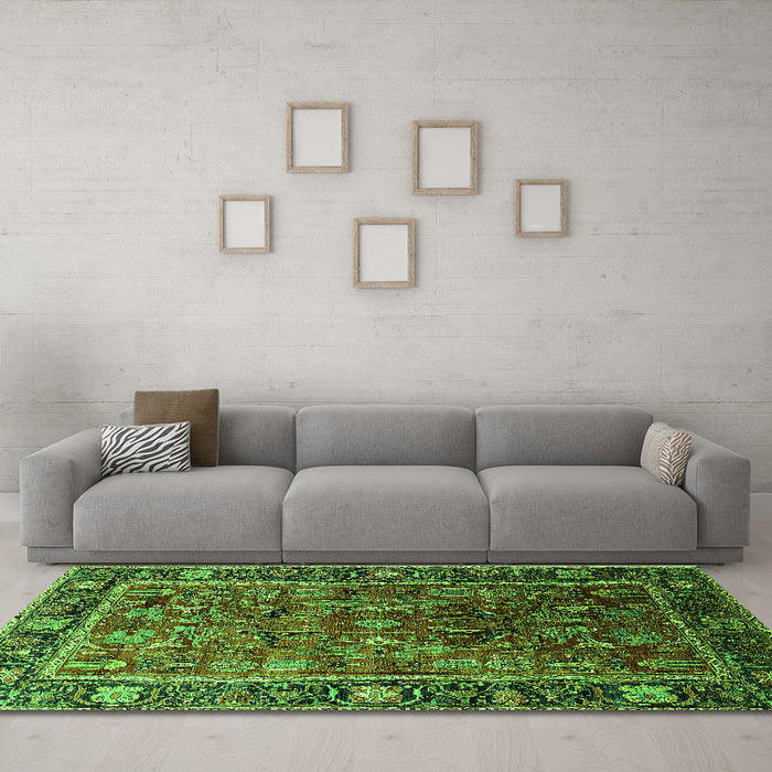 Machine Washable Oriental Green Traditional Area Rugs in a Living Room,, wshurb2366grn