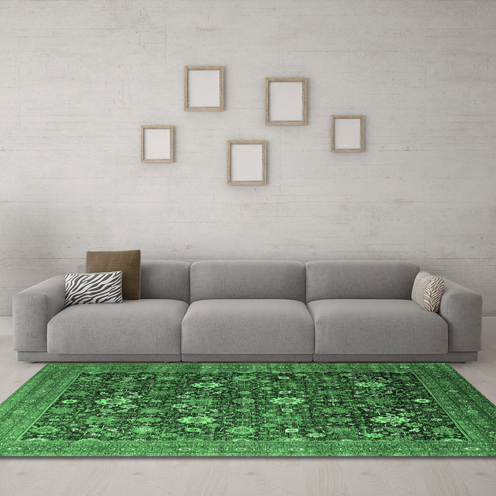 Machine Washable Oriental Emerald Green Industrial Area Rugs in a Living Room,, wshurb2368emgrn