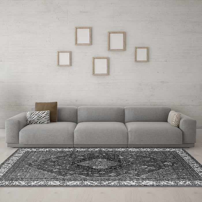 Machine Washable Persian Gray Traditional Rug in a Living Room,, wshurb2371gry